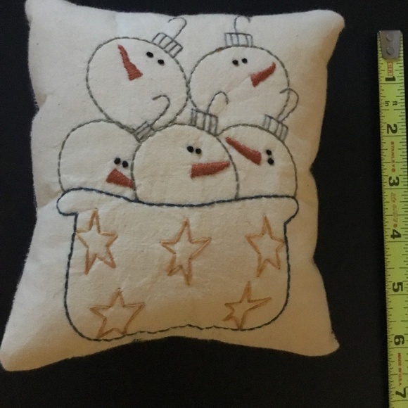 Small pillows - Picture 3 of 5